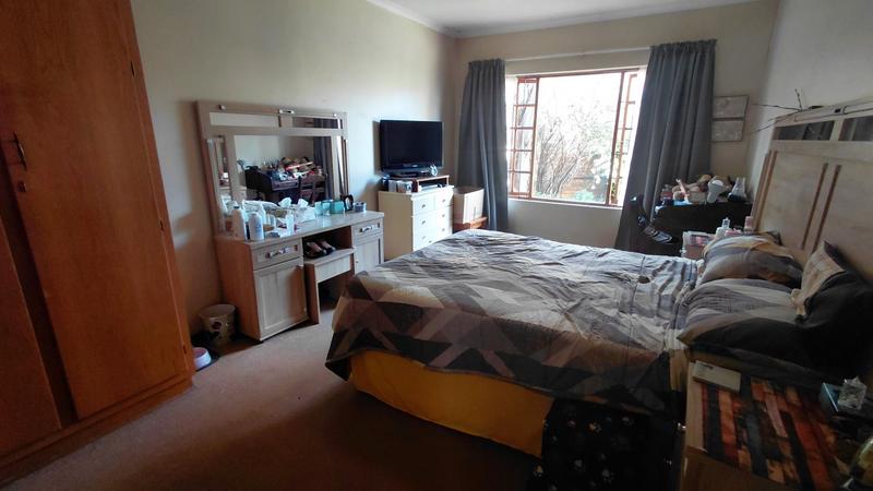 3 Bedroom Property for Sale in Universitas Ridge Free State